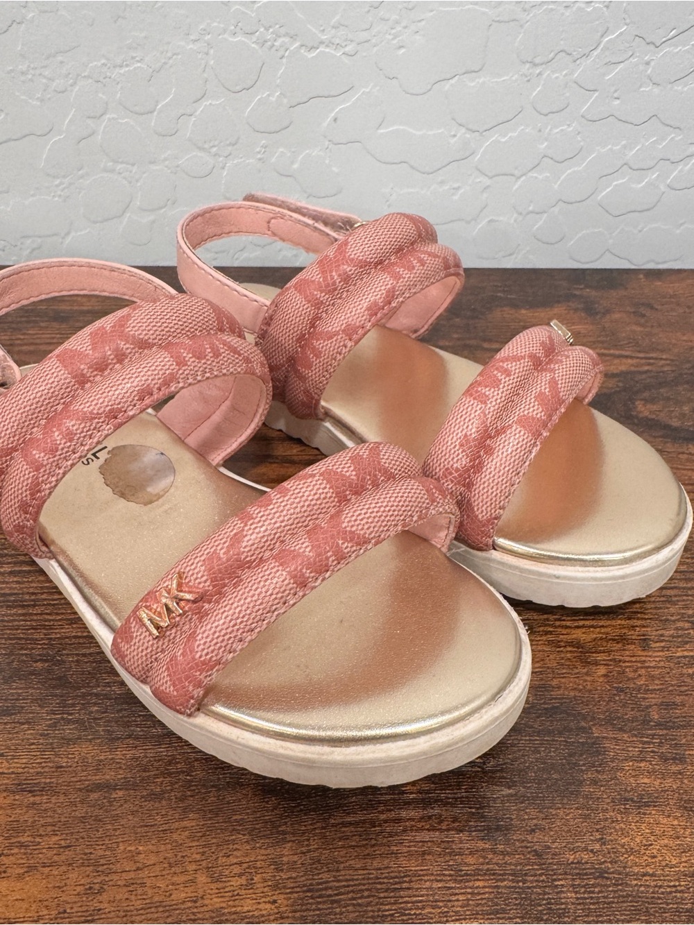 MICHAEL KORS Logo Embellished Sandal Pink Gwendolyn Clovyr Size 10